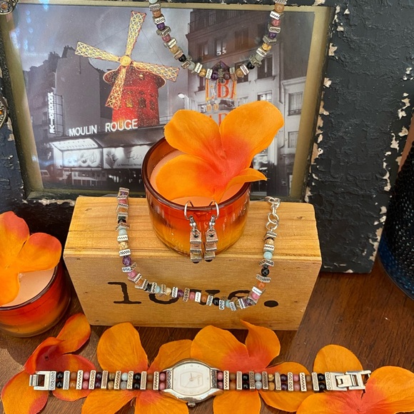 🛍Treat You Time🛍 is your wardrobe, spring ready? Come on in and shop🛍️ - Picture 10 of 16